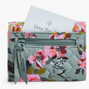 New Vera Bradley Wallet